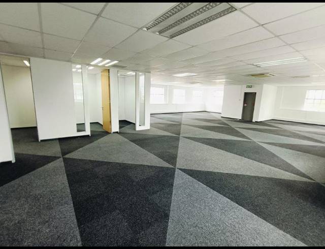 BUSINESS PROPERTY TO RENT IN BRYANSTON